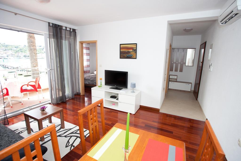 Apartments Svjetlana Trogir Exteriér fotografie